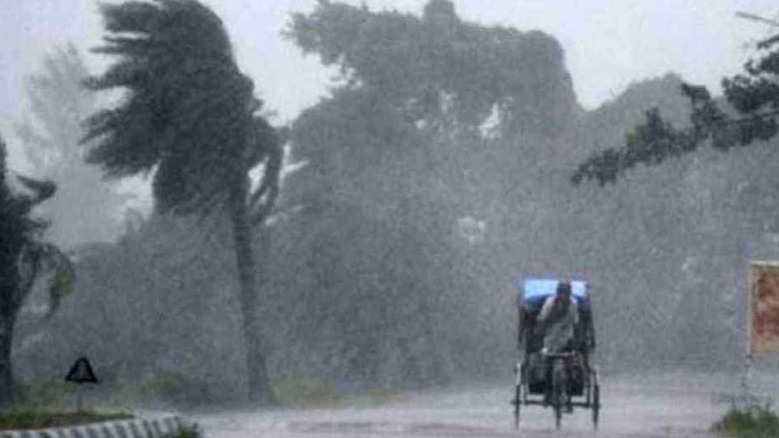 দেশের ১৭ জেলায় ঝড়ের আশঙ্কা